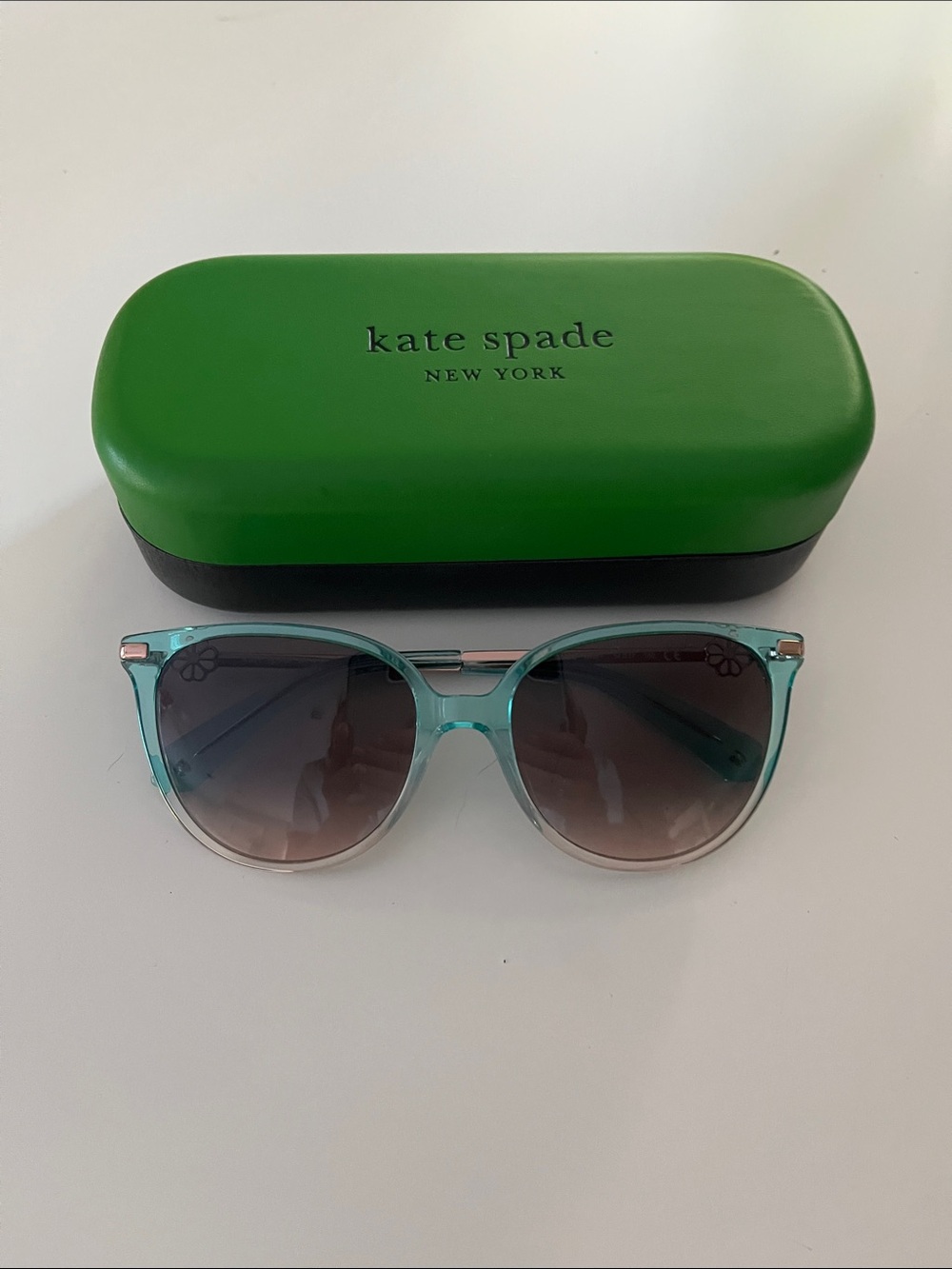 kate spade Aqua Gradient Round Sunglasses with Green Case
